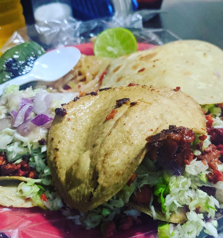 Tacos de adobada el zukaritas