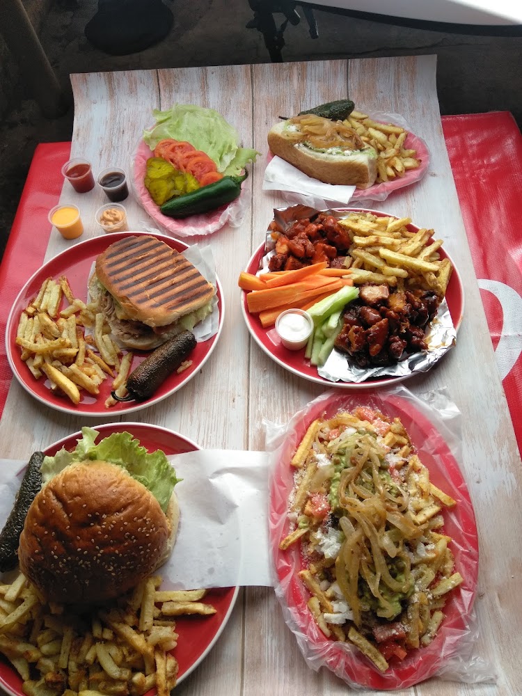 Hotdogs y Hamburguesas Los Tres Hermanos