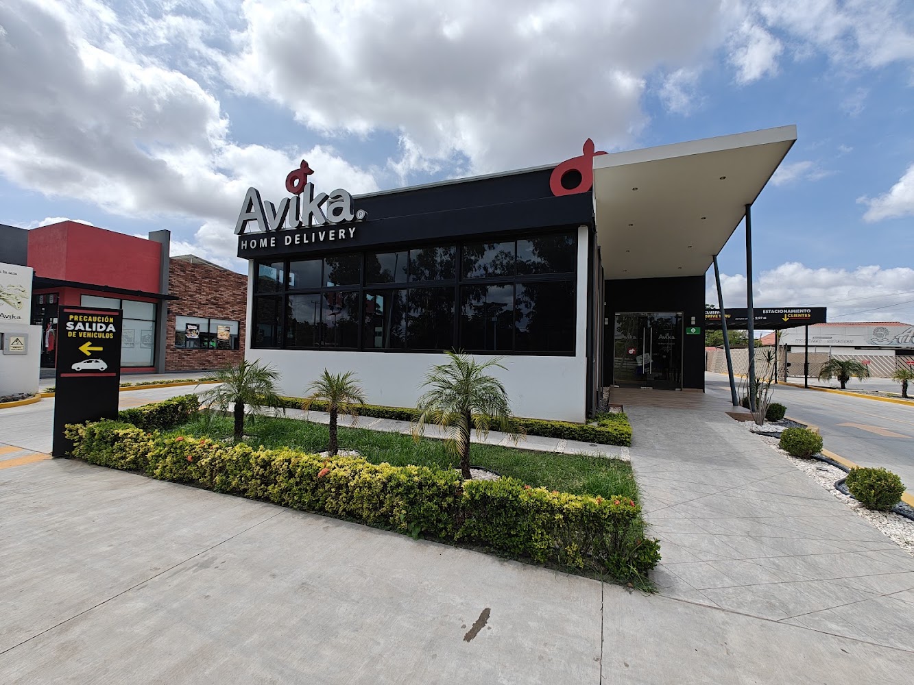 Avika Sushi Drive Thru Centenario 600