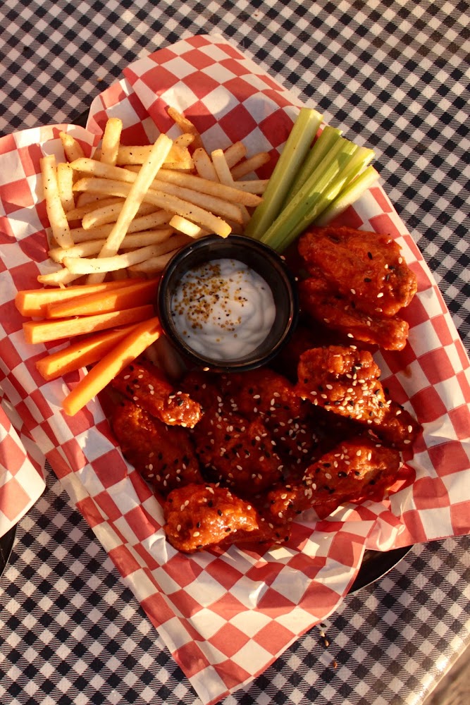 Wings & Drinks