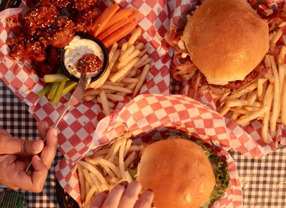 Wings & Drinks