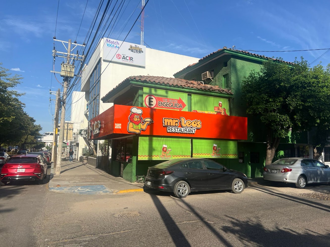 Mr. Leo's