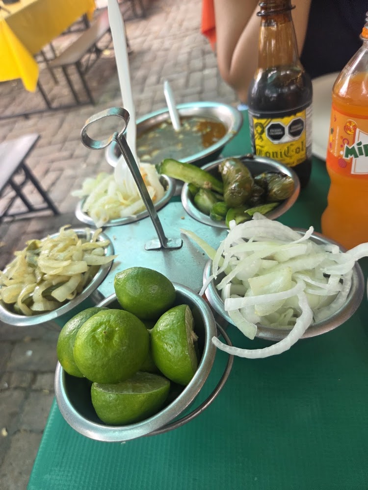 Carnitas El Camino · El Bigotes