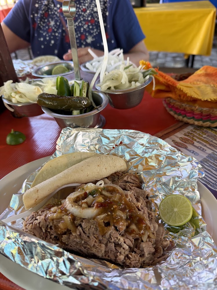 Carnitas El Camino · El Bigotes
