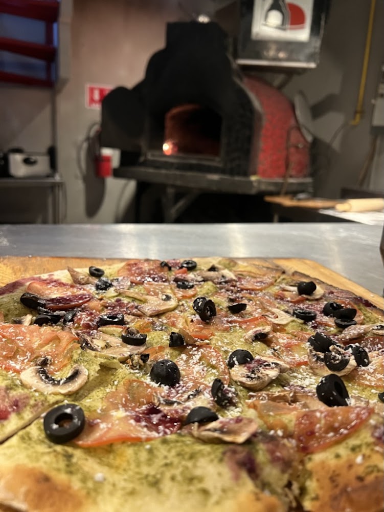 La Fábrica Pizzería Suc. Sanzio