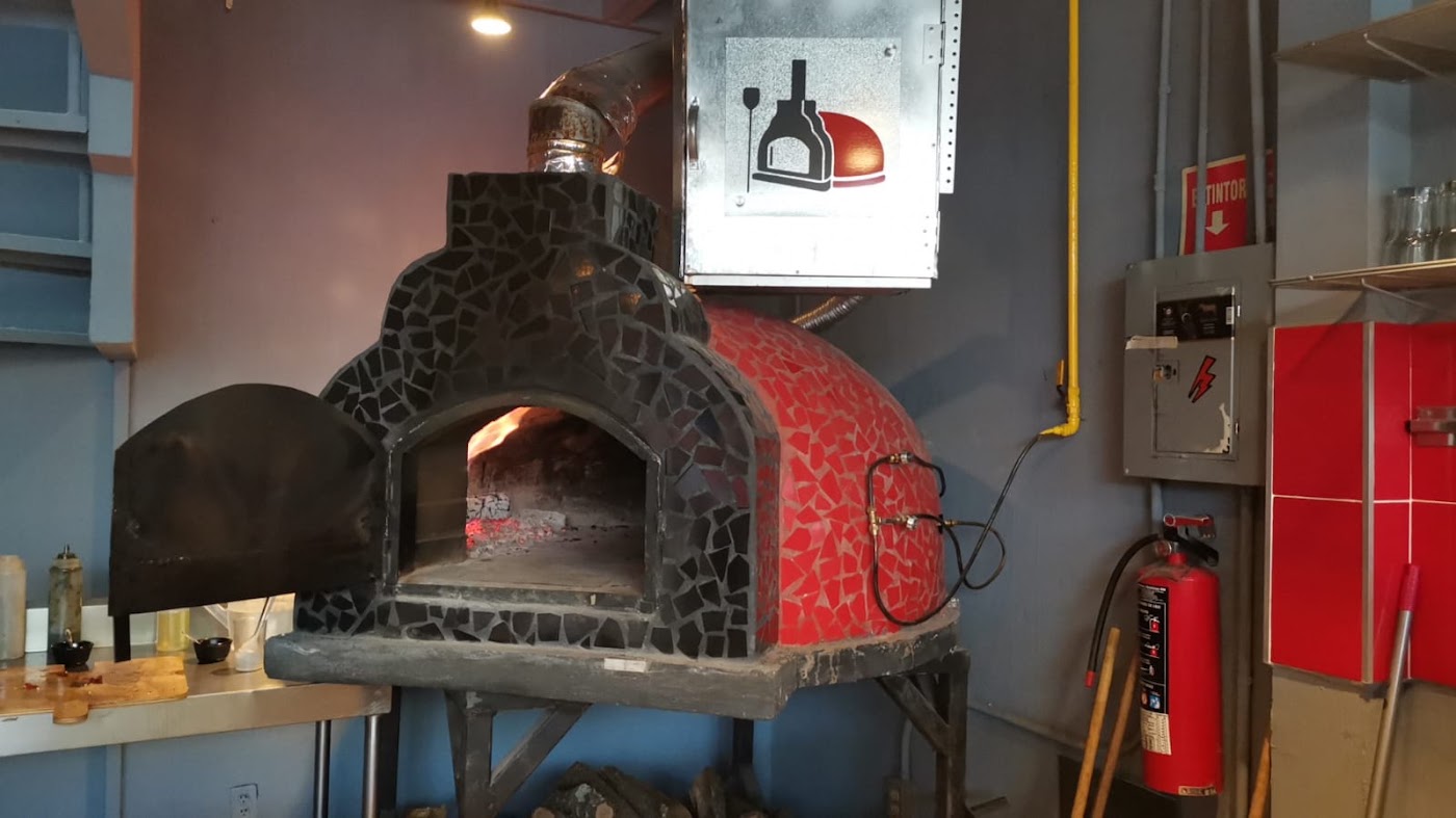 La Fábrica Pizzería Suc. Sanzio