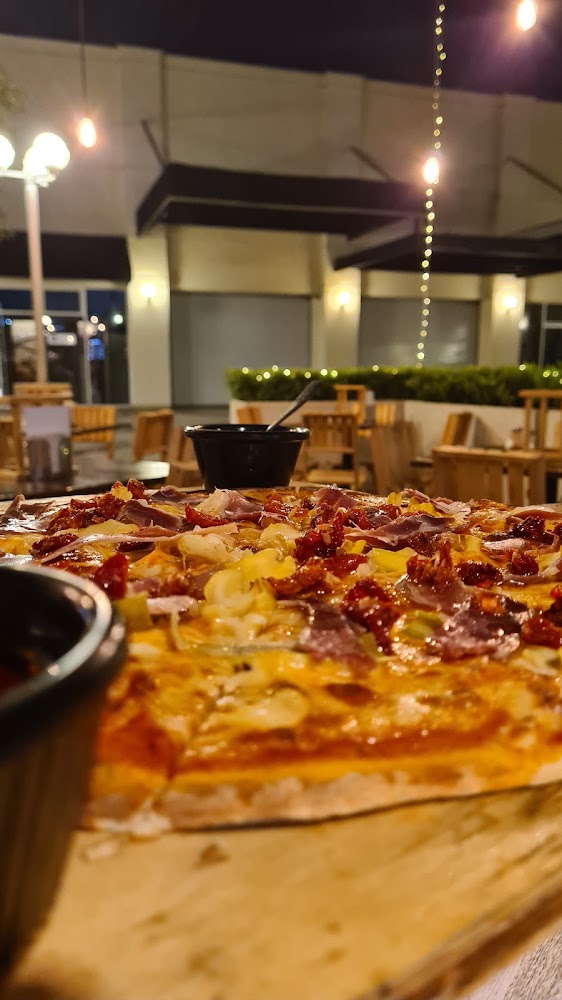 La Fábrica Pizzería Suc. Sanzio