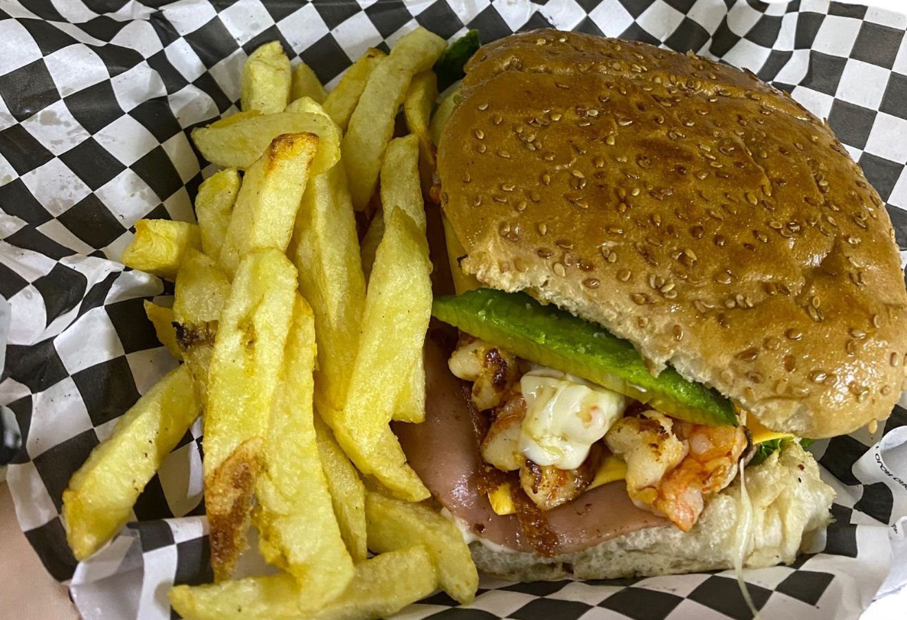 Wero's Hot Dogs, Hamburguesas y Boneless