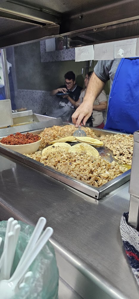 Tacos El Canica Y Familia