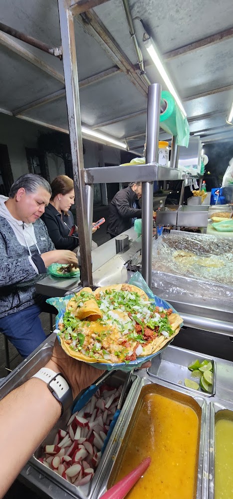 Tacos El Canica Y Familia