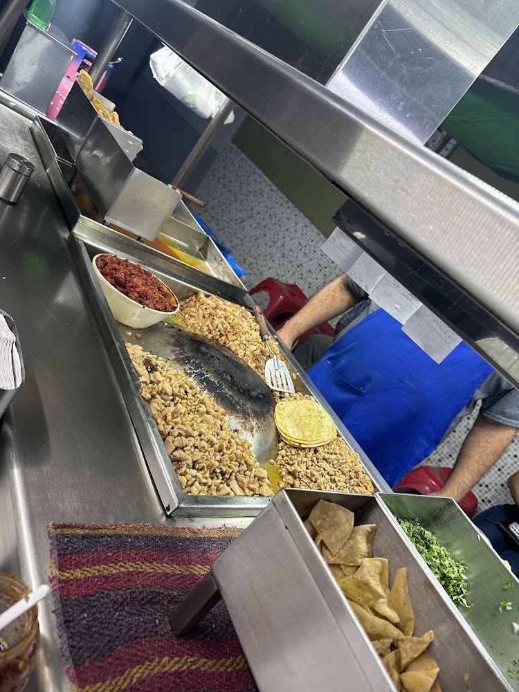 Tacos El Canica Y Familia