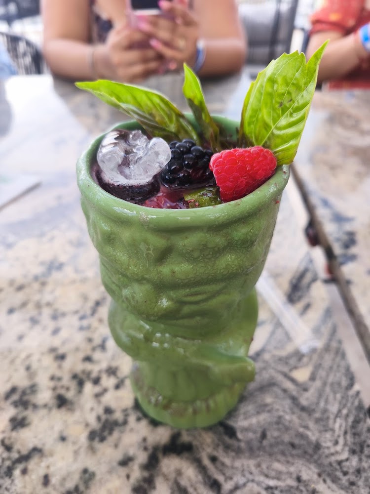 Acaxee Sky Tropic Lounge