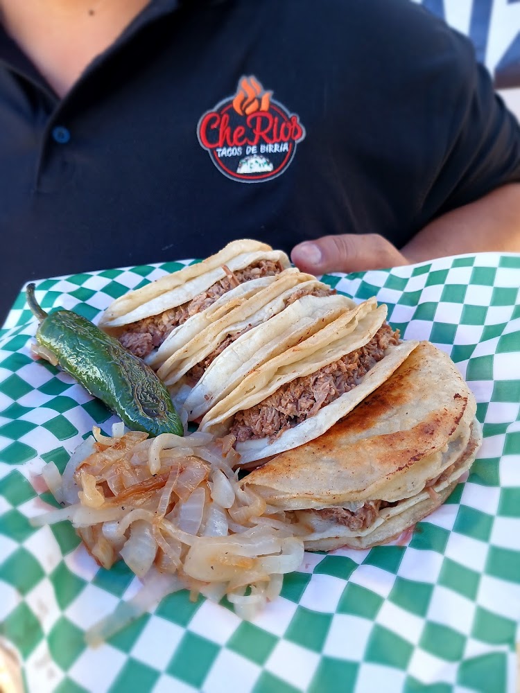 Tacos de Birria Che Rios