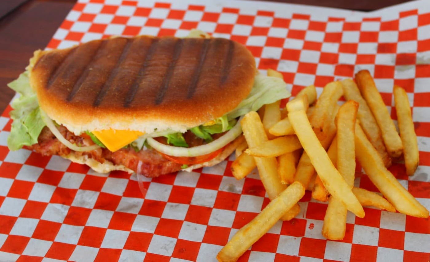 Pollo frito y tortas barrio 360