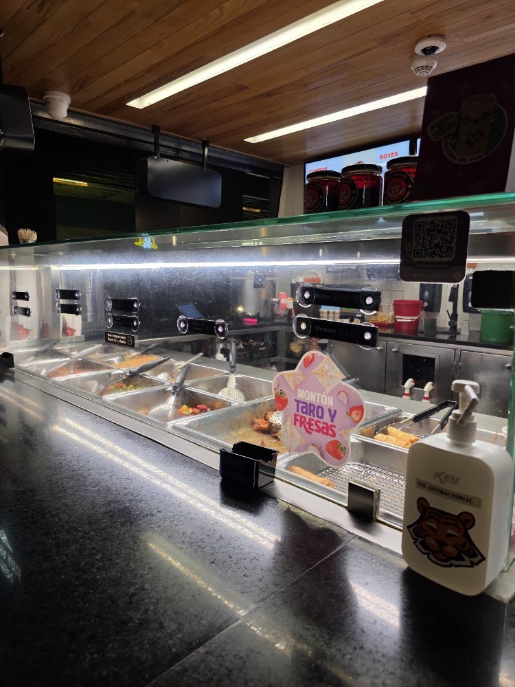 Qin Oriental Food Midtown