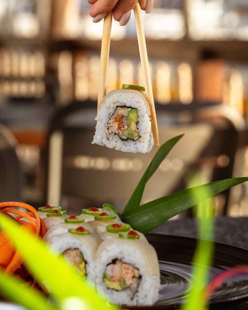 Luka Sushi & Cocina Del Mar
