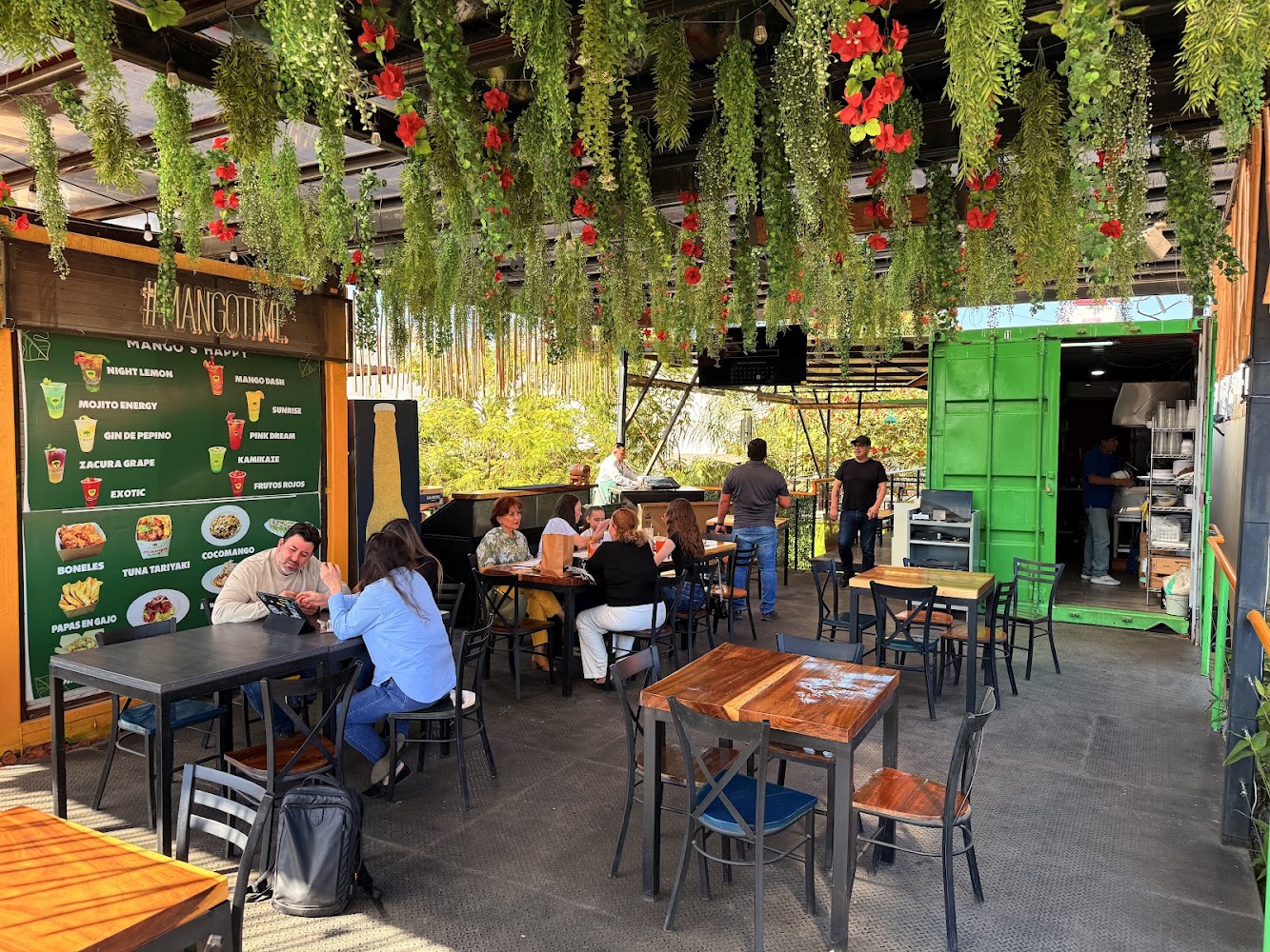 El Mango Restaurant Bar