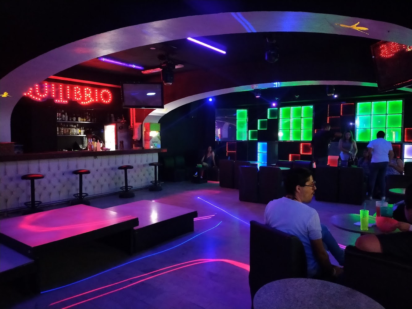 Equilibrio Discotheque Club