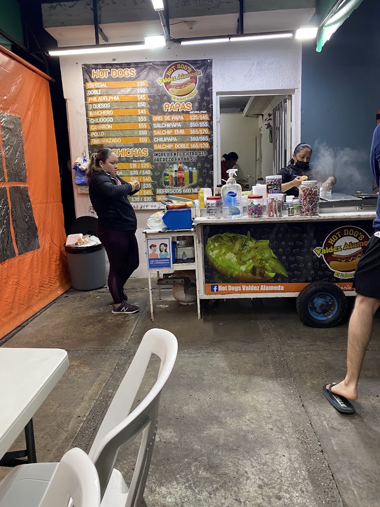 Hot Dogs Valdez Alameda