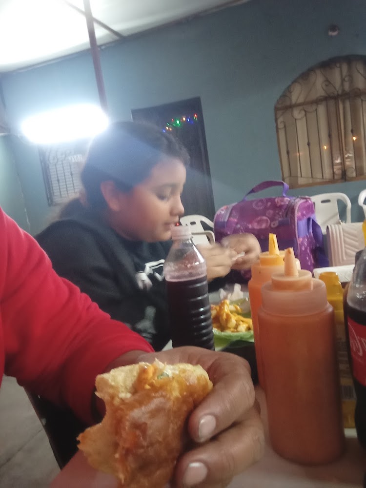 Hot Dogs Valdez Alameda