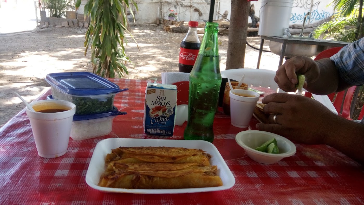 Tacos De Birria "La Vecina"