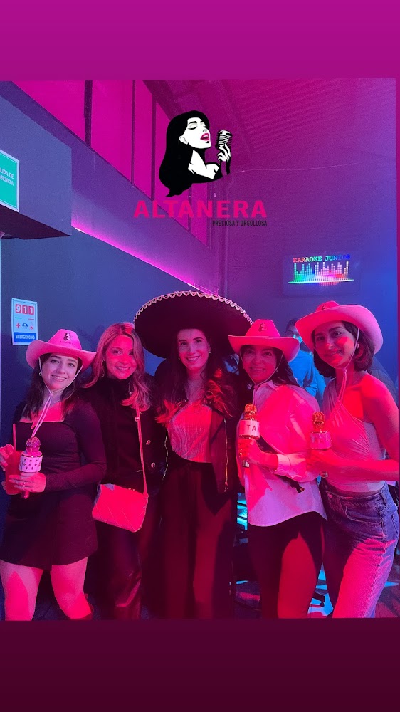 Altanera Women’s Bar