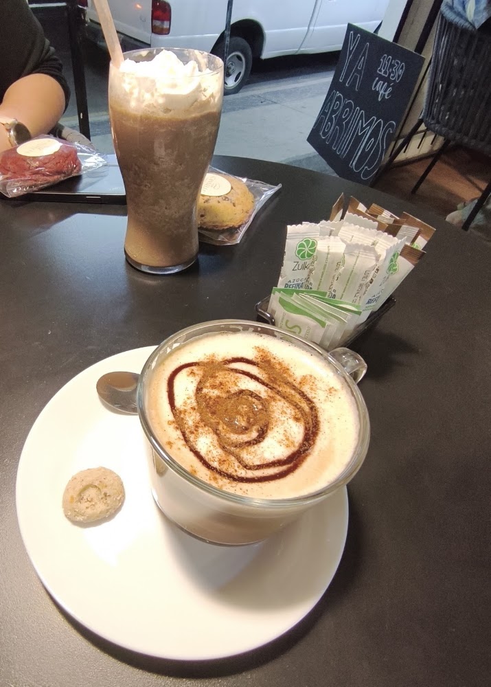 11:30 Café