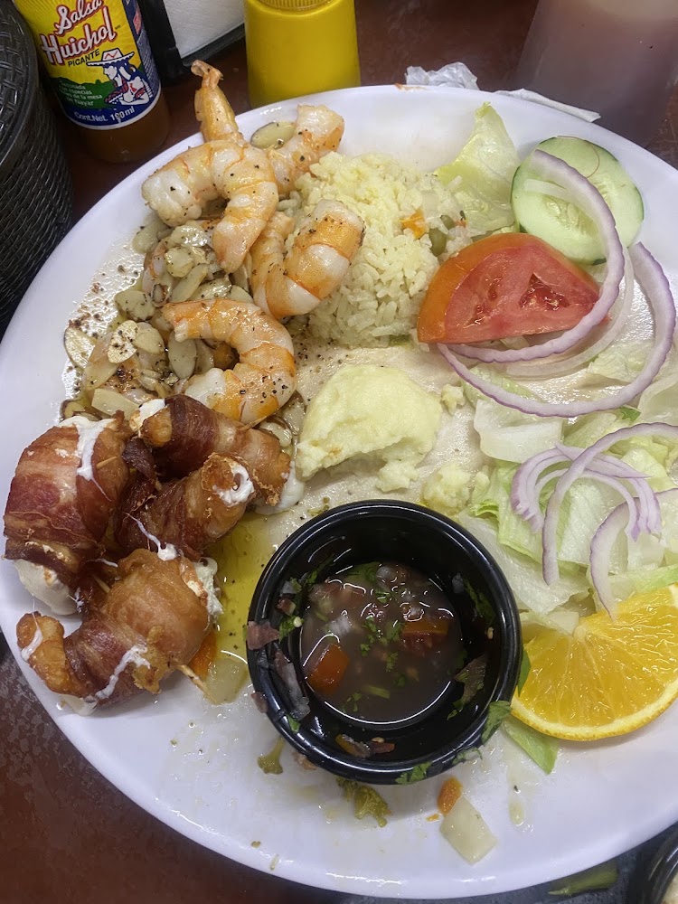 Mariscos La Bandera