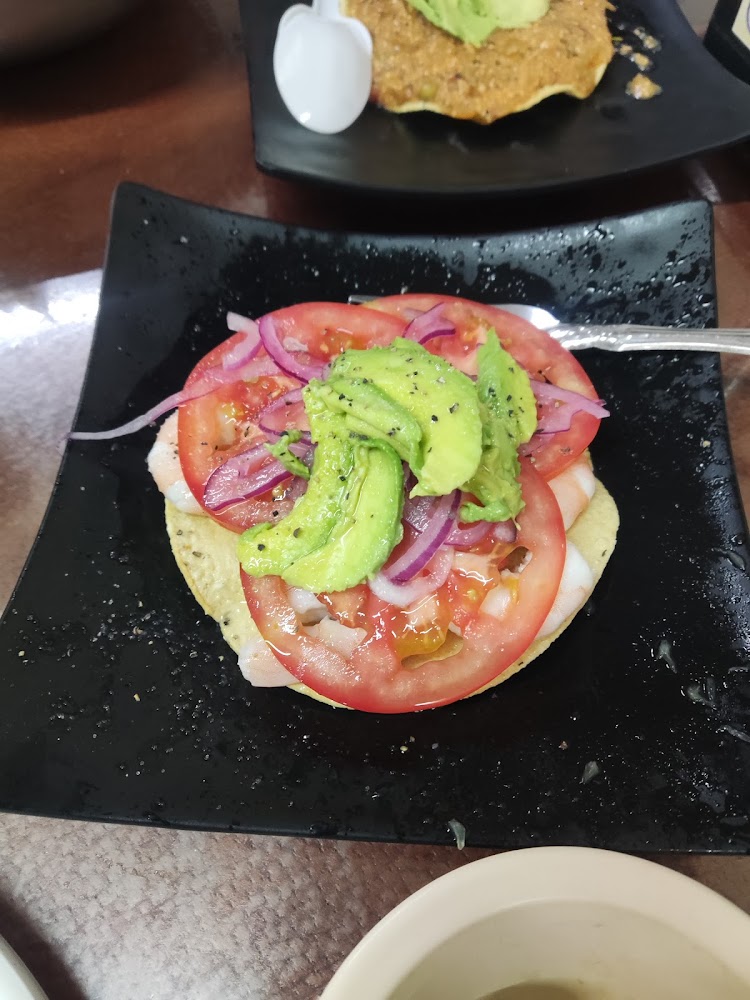 Mariscos La Bandera