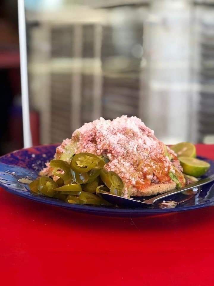 Sopes "El Chuy"