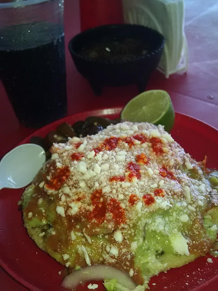 Sopes "El Chuy"