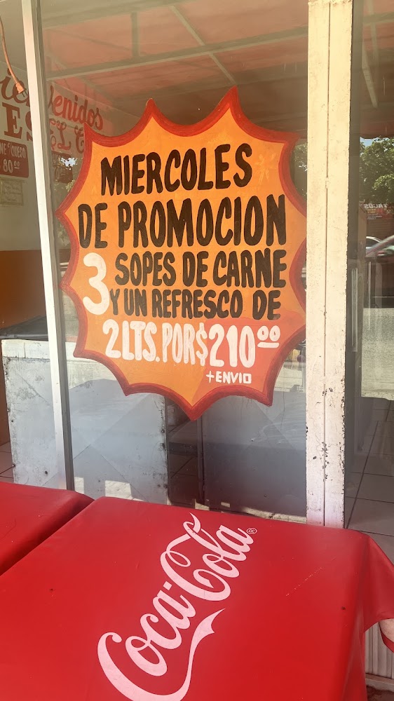 Sopes "El Chuy"
