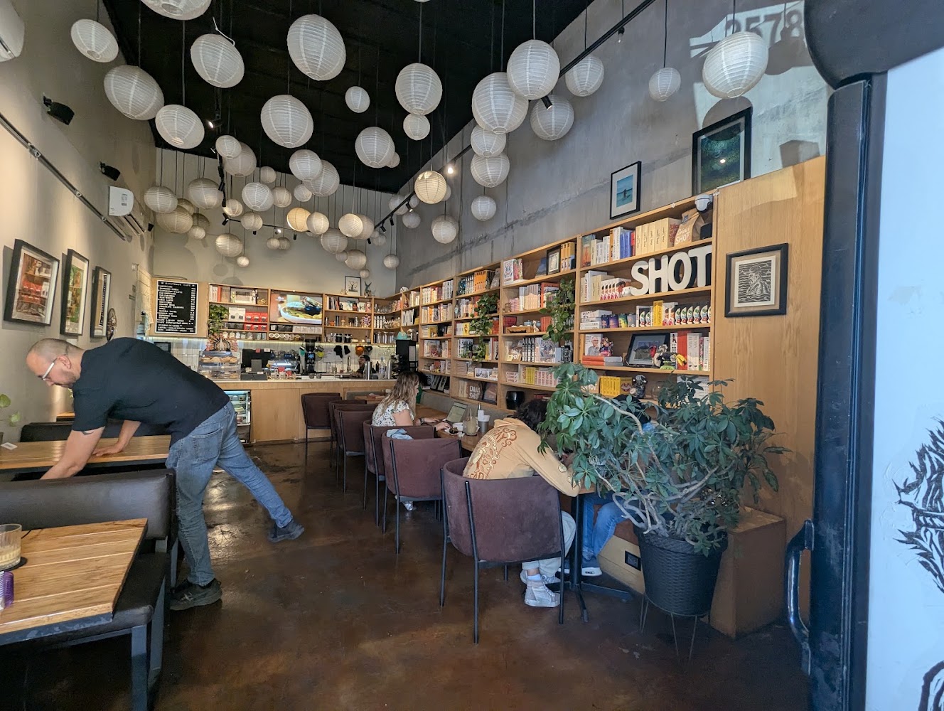 DailyShot Café