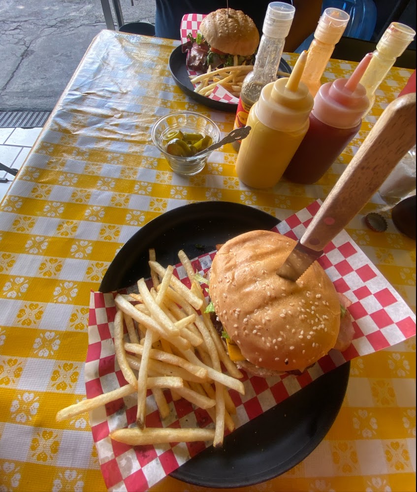Need Burgers 🍔 (Hamburguesas y Comida Casera)