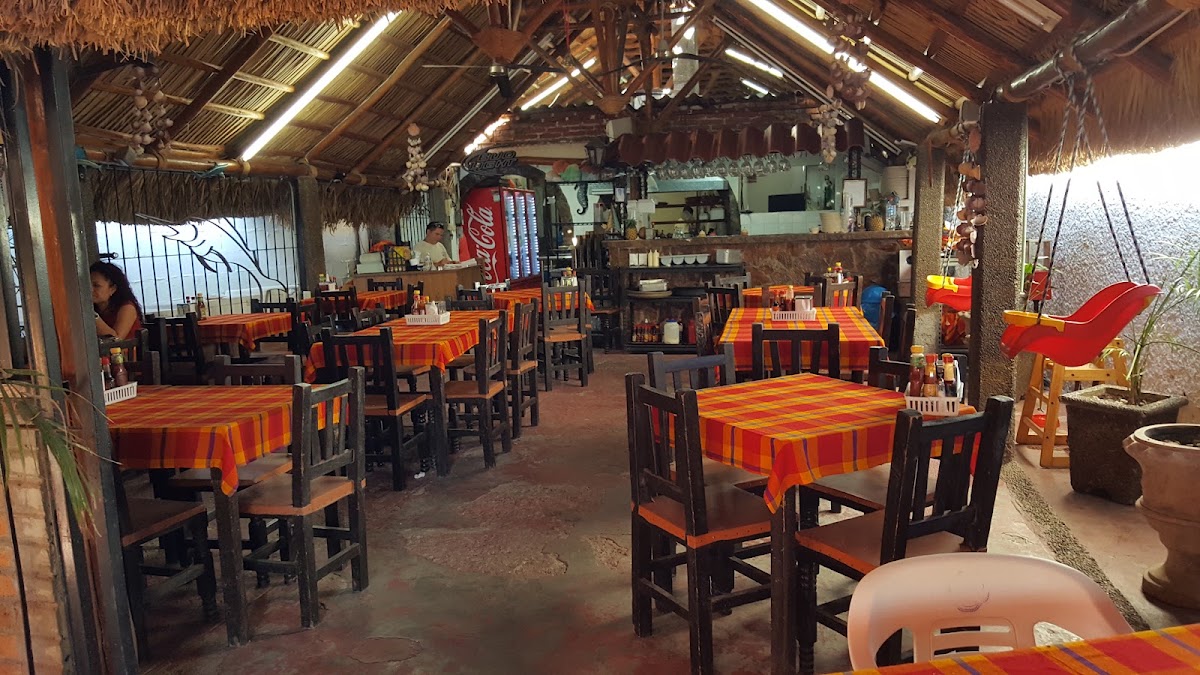Mariscos La Escondida