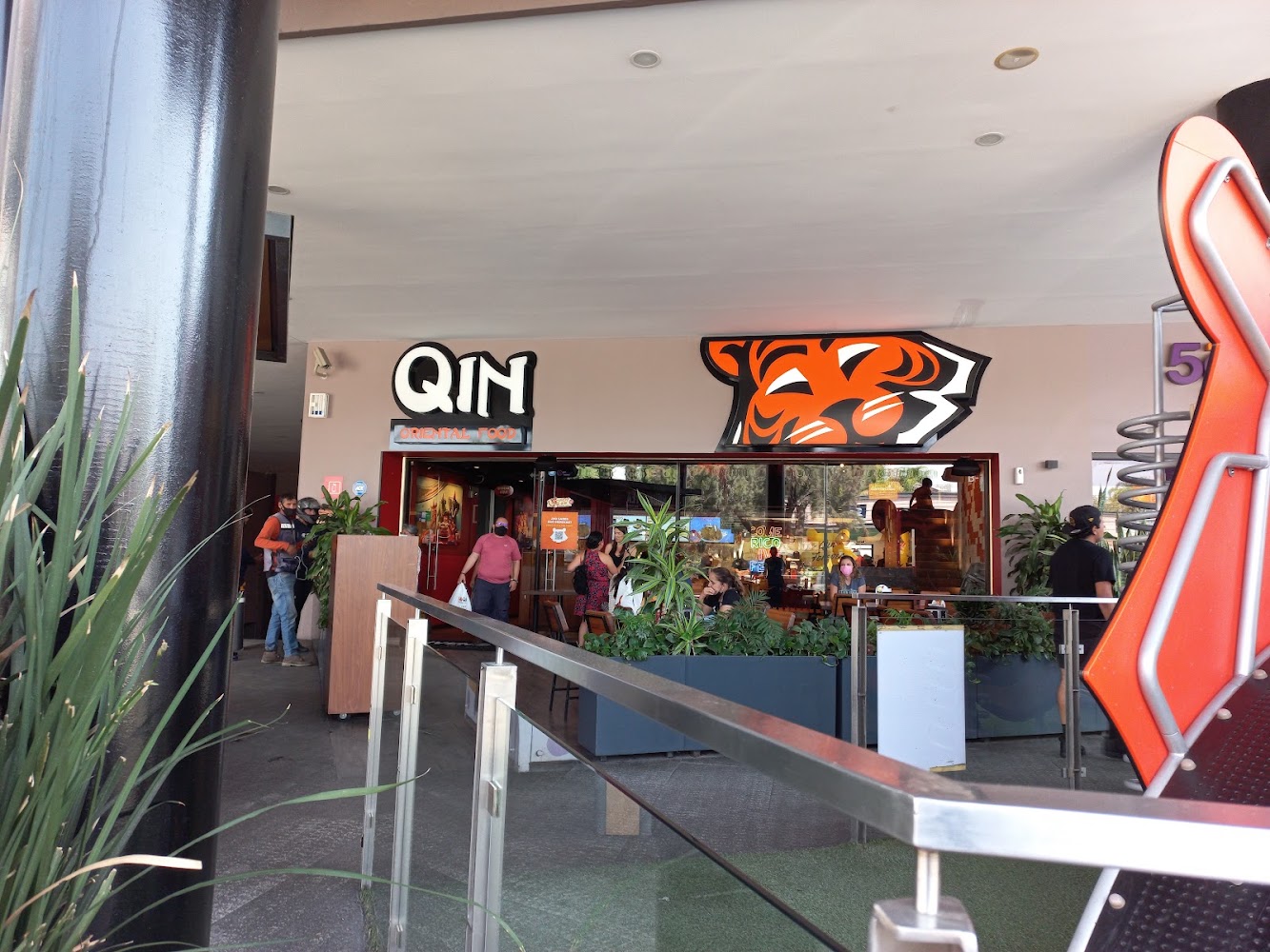 Qin Oriental Food D’Lucca