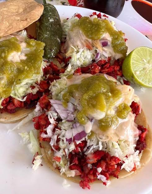 Tacos adobada el toro