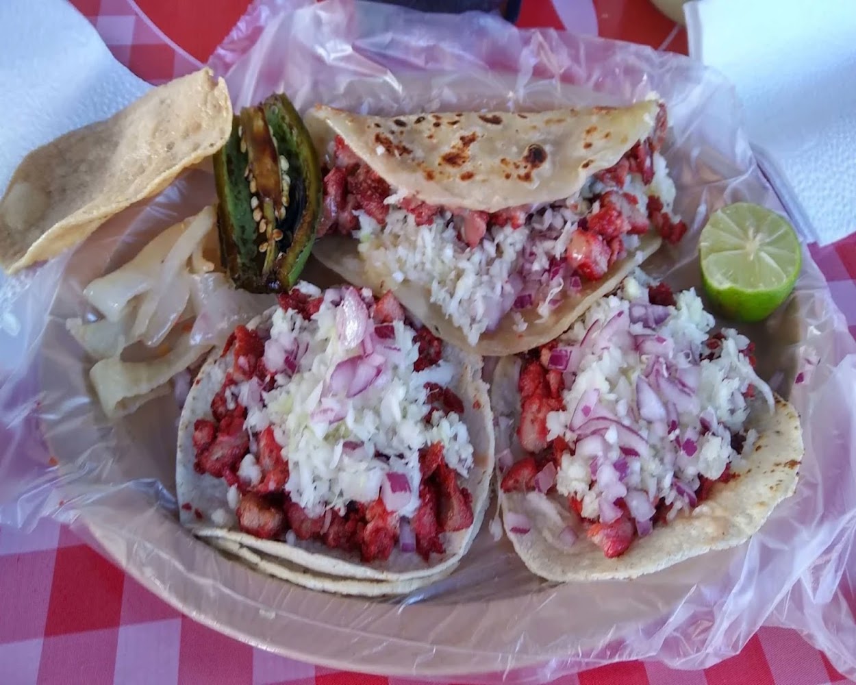Tacos adobada el toro