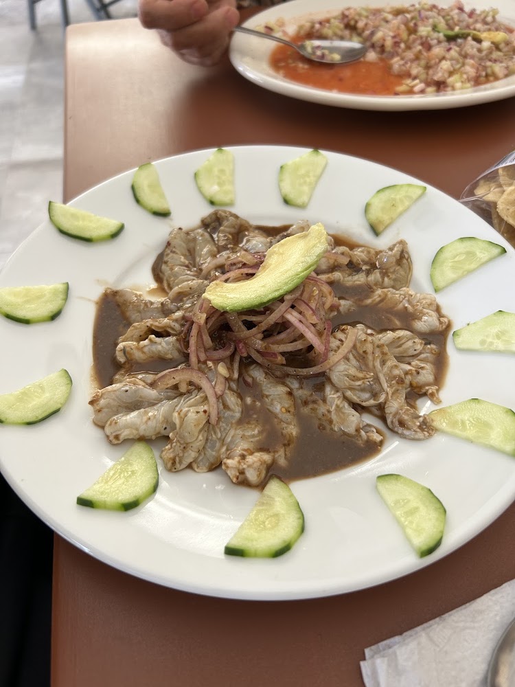 Mariscos Los Compadres LM