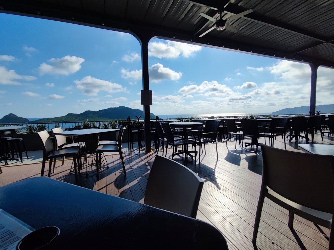 Bar 15