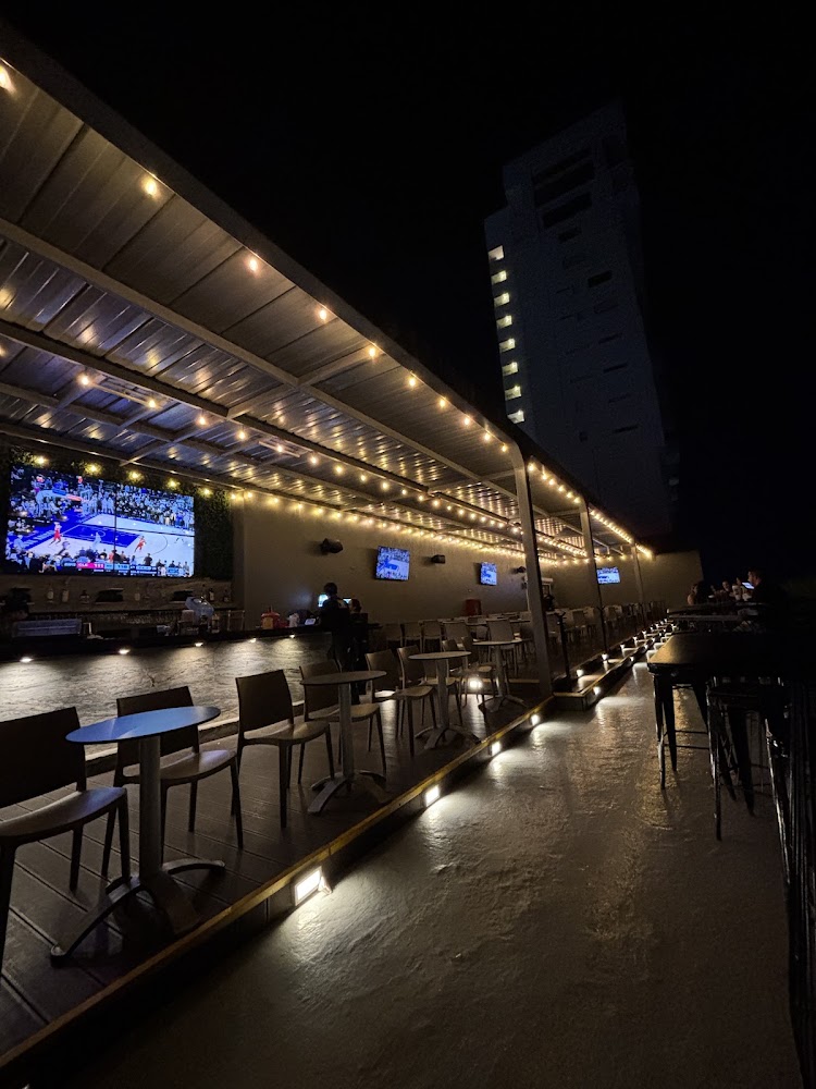 Bar 15