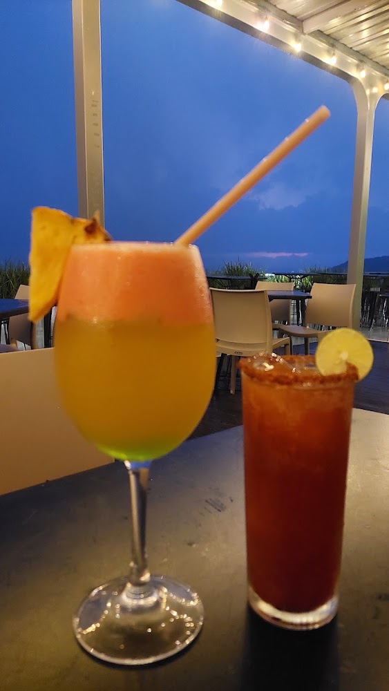 Bar 15