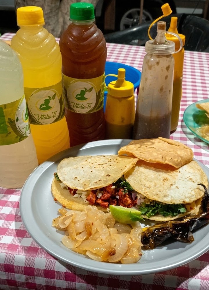 Tacos de Adobada Las Cerezitas