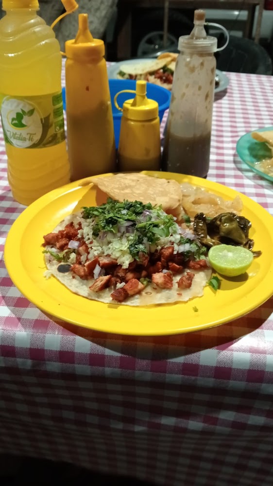 Tacos de Adobada Las Cerezitas