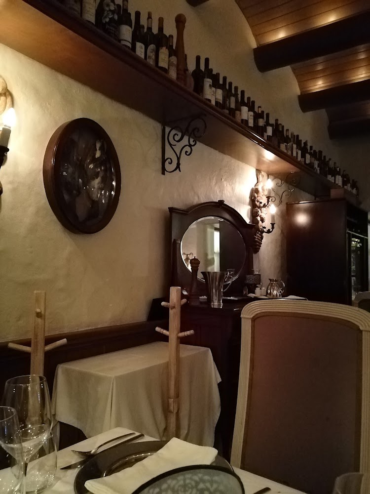 Angelo's