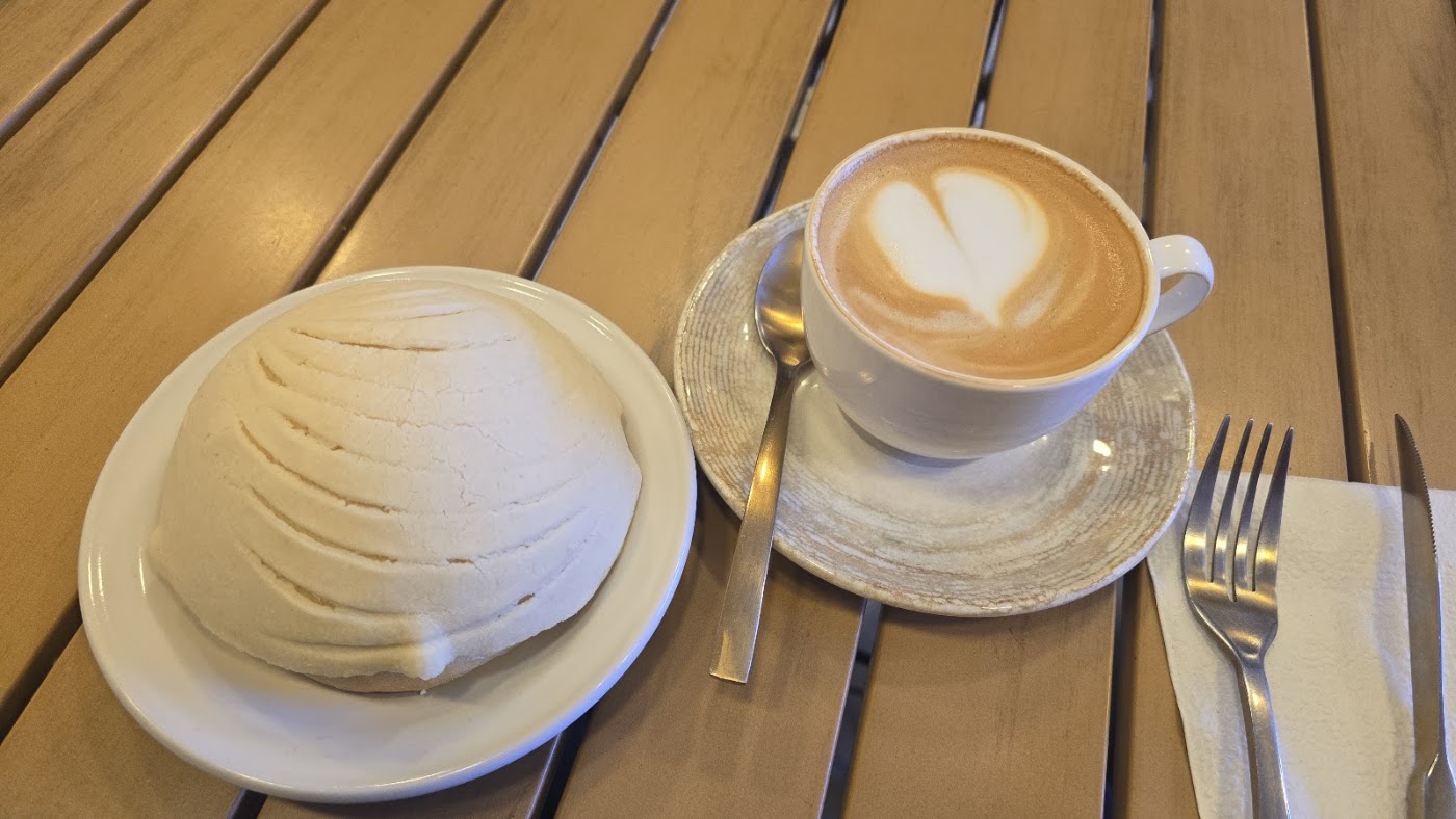 Azalea Coffee & Bakery
