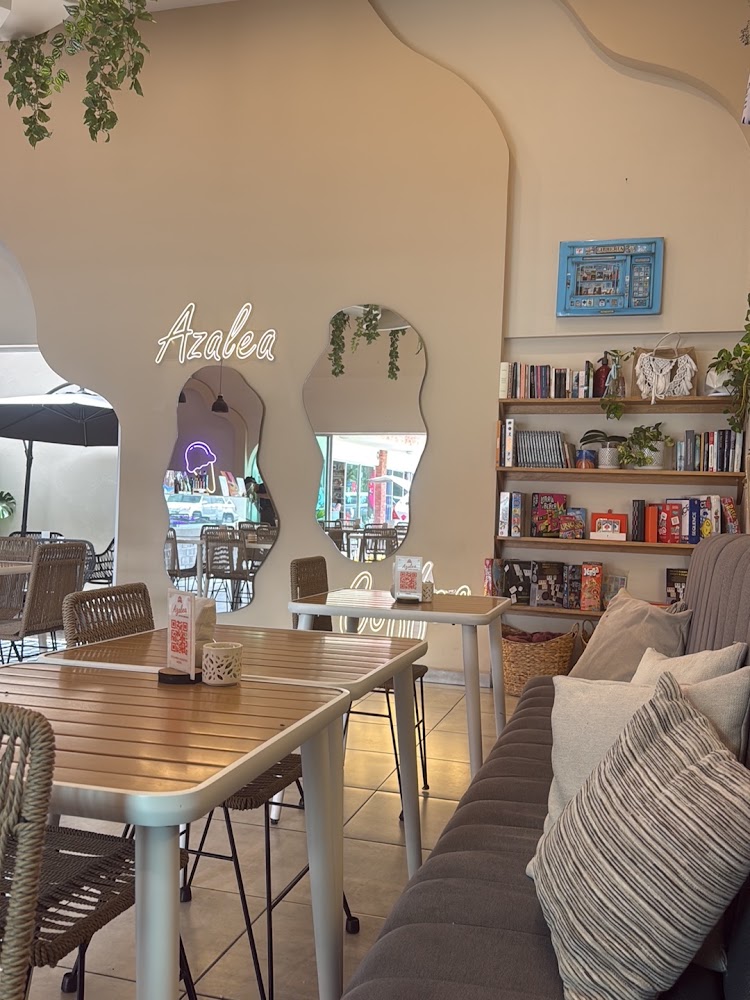 Azalea Coffee & Bakery