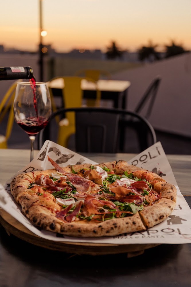 Di Napoli Pizza Estilo Napolitana