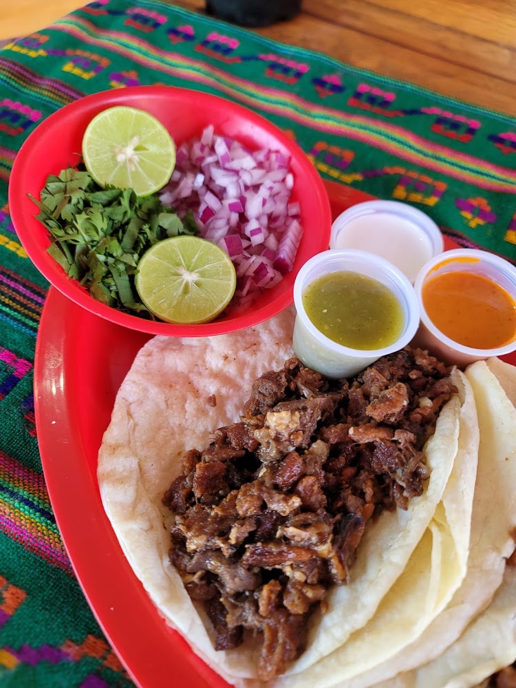 Birria y cabeza "El chiquinito"