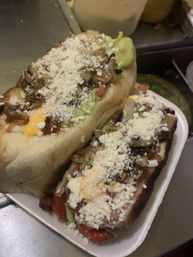 Hot Dogs Perla’s